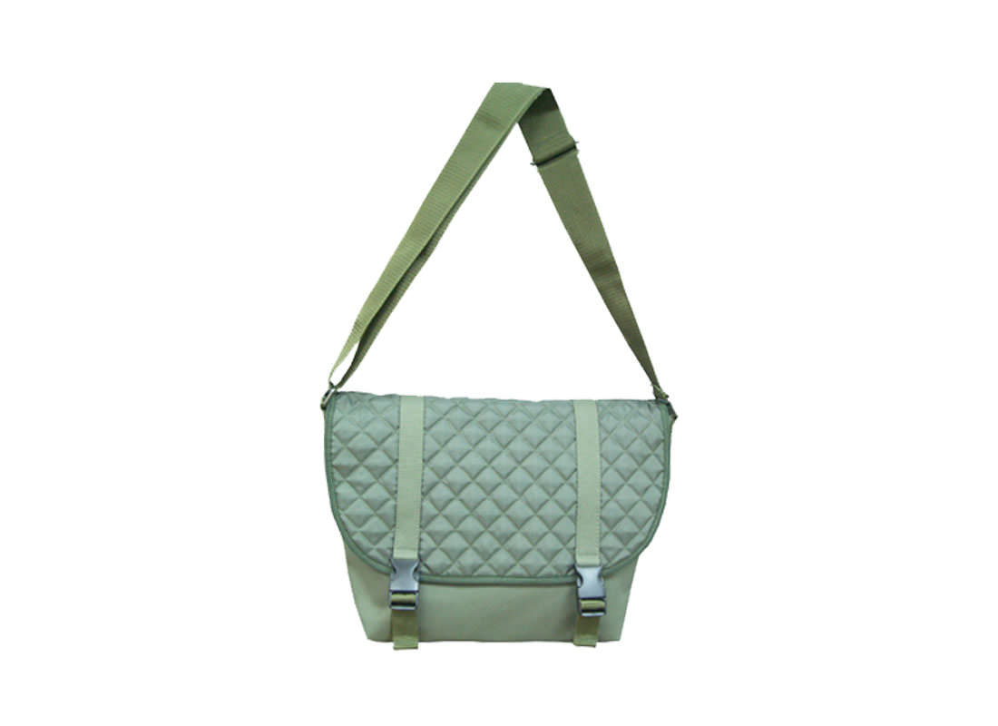 Simple Messenger bag with Quilted Flap Front2