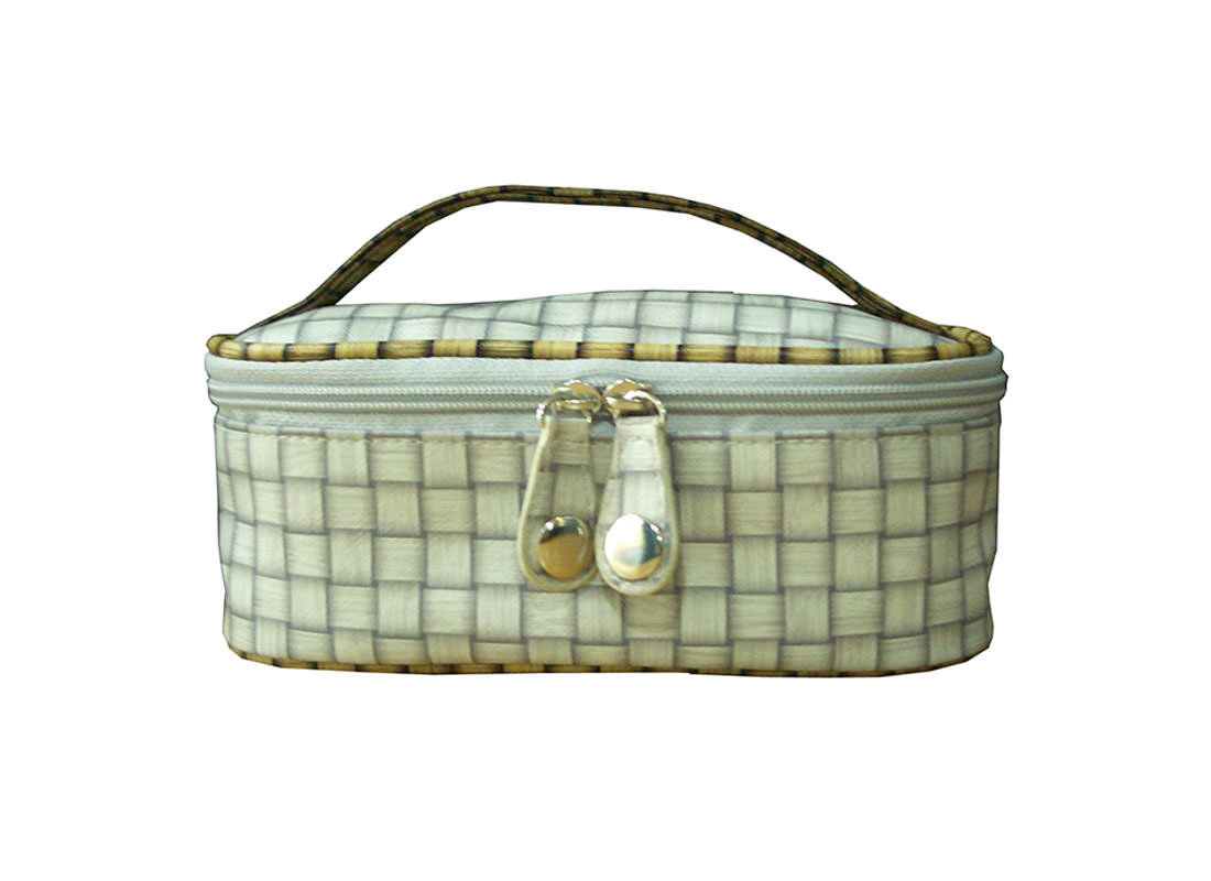 Check Pattern Cosmetic Bag