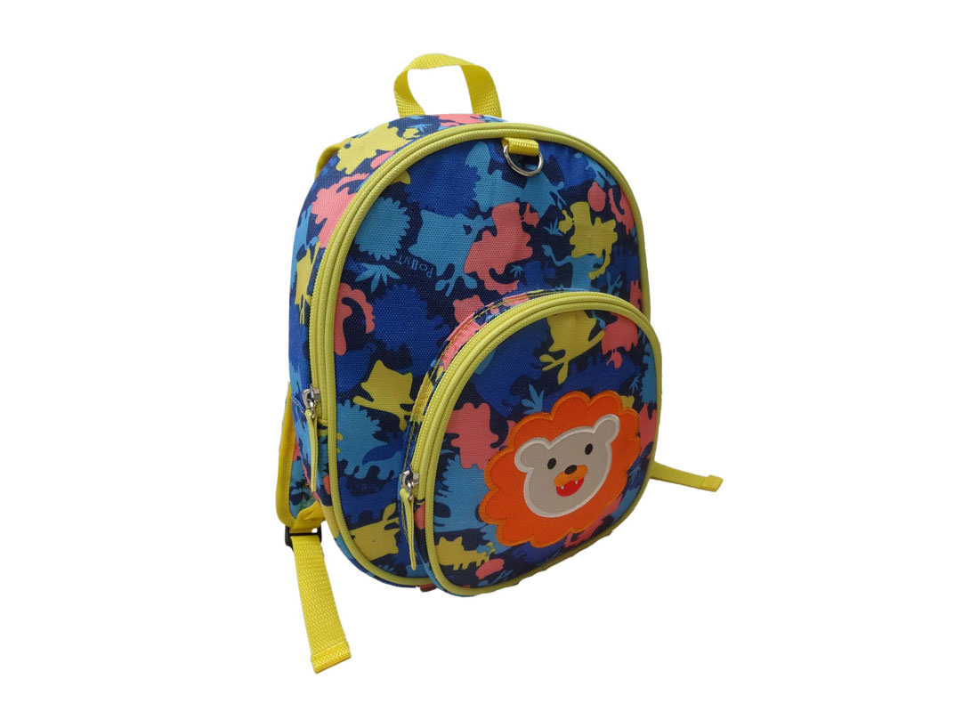 Children Camo Backpack with lion patch L side