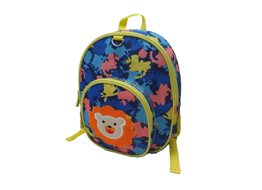 Children Camo Backpack with lion patch R side