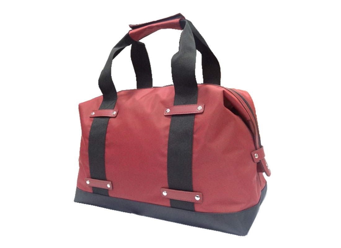 Classic Holdall in Red R side