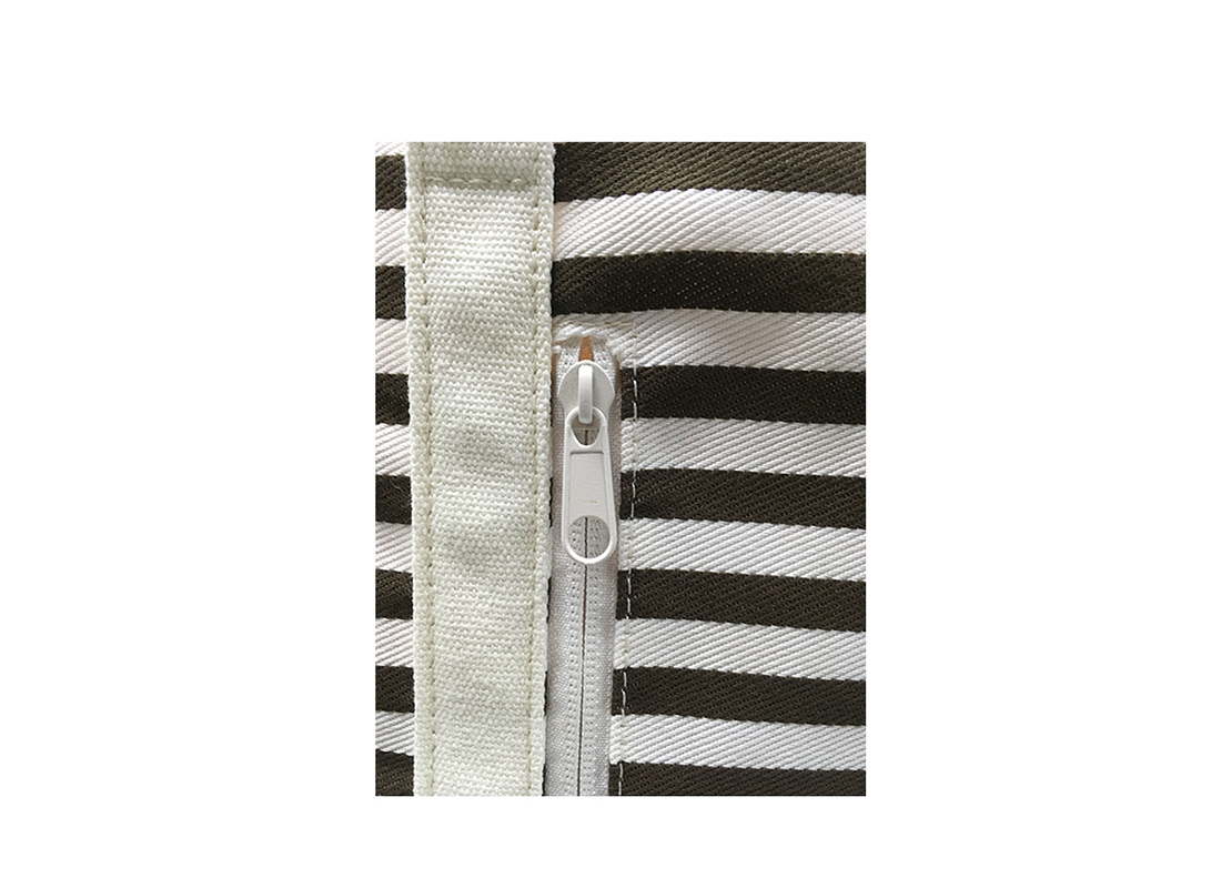 stripes tote bag zipper