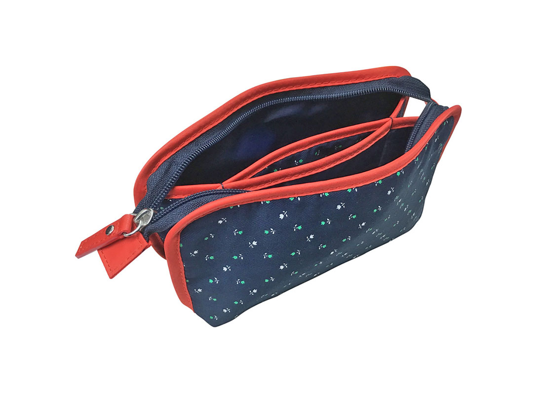 Floral cosmeitc bag in dark blue with red trimming L side