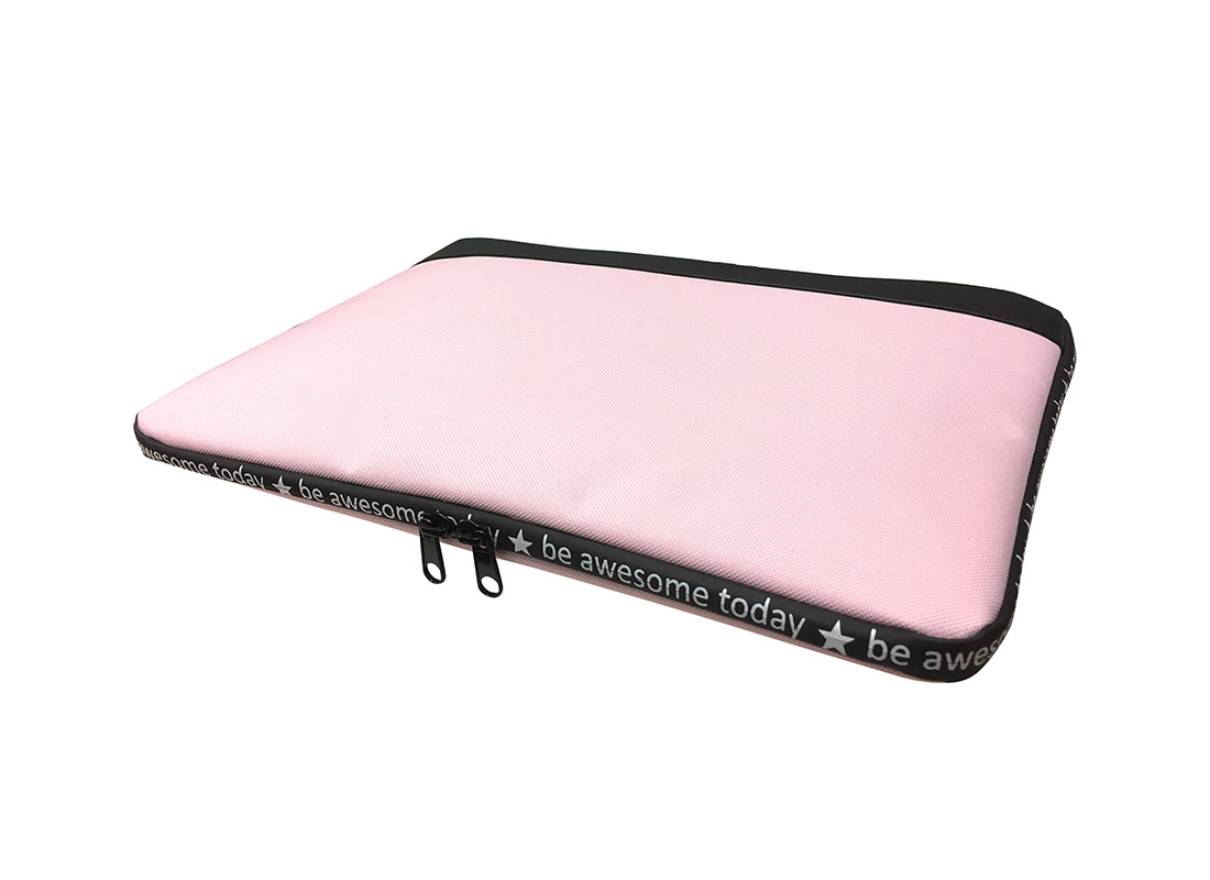 Laptop sleeve in pink R side