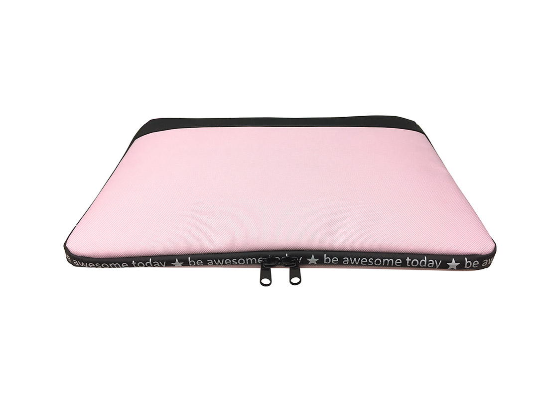 Laptop sleeve in pink with printed logo zipper