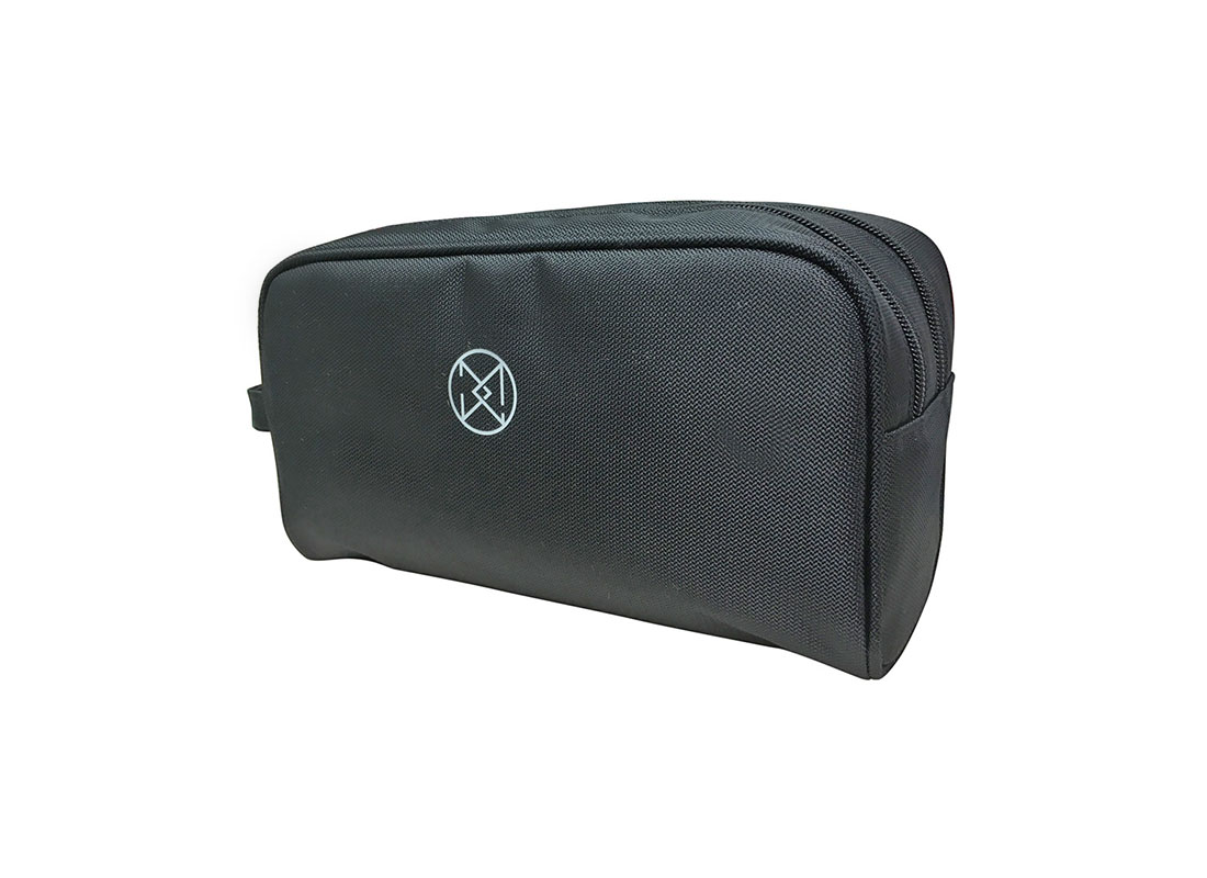 Men Toiletry in Black R side