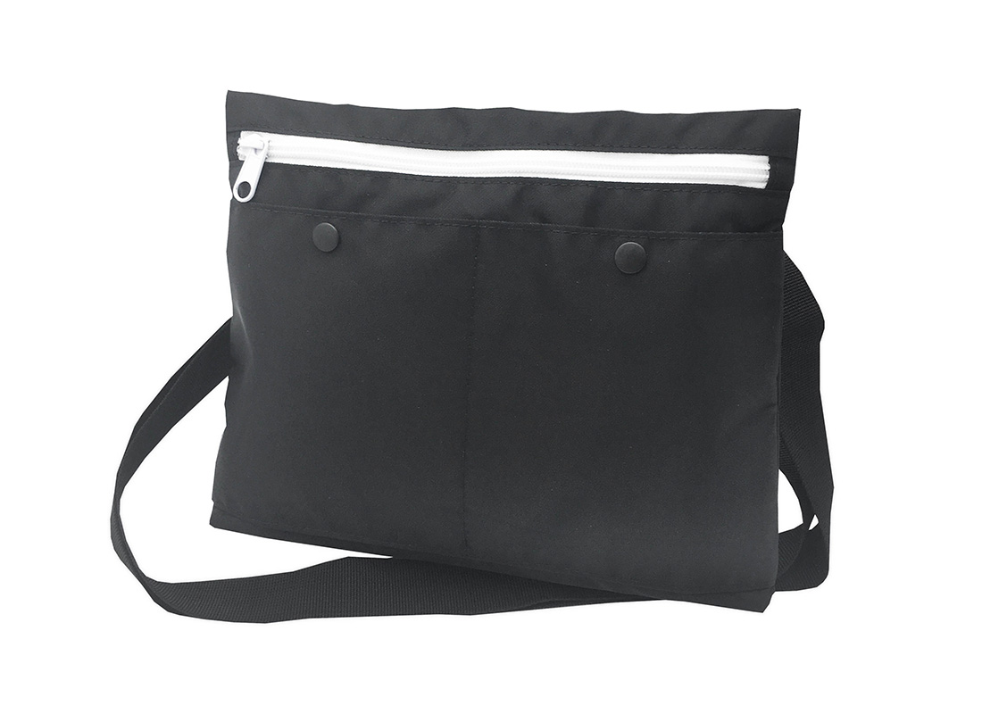 simple black shoulder bag R side